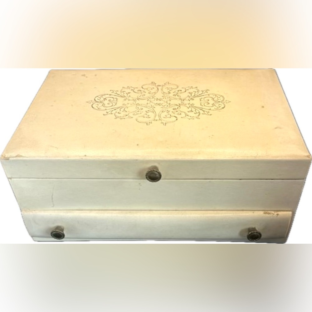 Vintage Mid-Century Modern MCM Lady Buxton Chic Cream Jewelry Box 3 Tiers Drawer